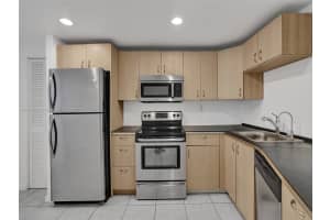 1750 NE 191st St Apt 209-2, Miami, FL 33179, Sold 09/10/24