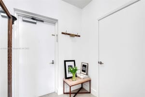 6000 Collins Ave APT 123, Miami Beach, FL 33140, Sold 04/01/24