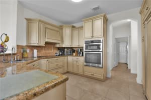 7862 NW 113th Pl, Medley, FL 33178, Sold 06/07/24