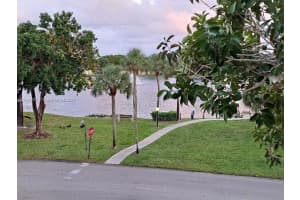 301 Cambridge Rd APT 306, Hollywood, FL 33024, Sold 05/01/24