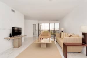 20281 E Country Club Dr APT 1905, Aventura, FL 33180, Sold 01/08/24