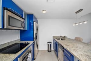 185 SW 7th St APT 3714, Miami, FL 33130, Sold 02/21/24