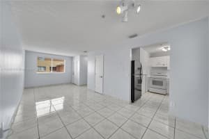 8177 NW 8th St APT D9, Miami, FL 33126, Sold 01/22/24