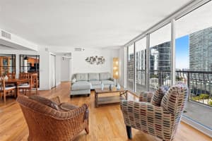 1200 Brickell Bay Dr APT 2523, Miami, FL 33131, Sold 07/19/24