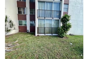 9411 Sw 4th St 101 Miami, FL 33174 - Off Market