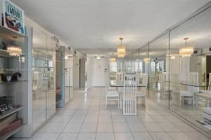 800 Parkview Dr APT 302, Hallandale Beach, FL 33009, - MLS#A11483036