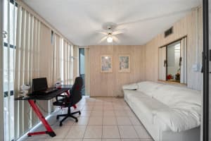 800 Parkview Dr APT 302, Hallandale Beach, FL 33009, - MLS#A11483036