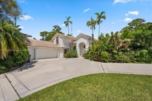 428 Squire Dr, Wellington, FL 33414, Sold 05/14/24