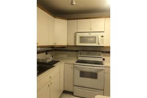 400 Kings Point Dr APT 724, Sunny Isles Beach, FL 33160, Sold 06/29/24