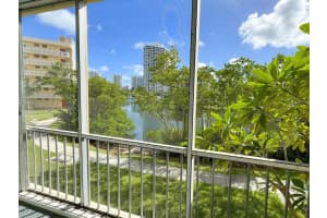 2930 Point E Dr APT E210, Aventura, FL 33160, Sold 07/10/24