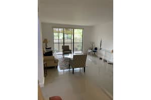 900 NE 195th St APT 103, Miami, FL 33179, Sold 01/29/24