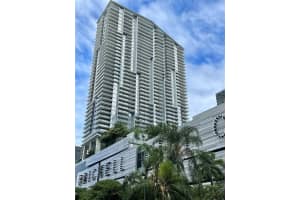 88 SW 7th St Apt 2609, Miami, FL 33130, Sold 03/28/24