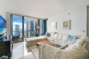 88 SW 7th St Apt 2609, Miami, FL 33130, Sold 03/28/24
