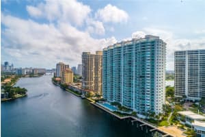 20201 E Country Club Dr APT 1110, Aventura, FL 33180, Sold 03/04/24