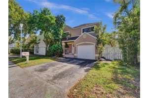 10200 NW 3rd St, Pembroke Pines, FL 33026, Sold 12/20/23