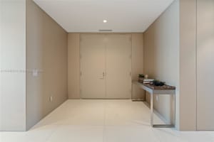 18975 Collins Ave Unit 5201, Sunny Isles Beach, FL 33160, Sold 07/31/24