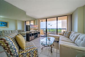 2555 Collins Ave APT 1004, Miami Beach, FL 33140, Sold 03/14/24