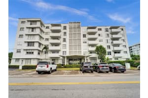 1075 92nd St APT 403, Bay Harbor Islands, FL 33154, Sold 01/17/24
