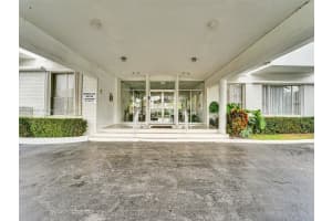 1075 92nd St APT 403, Bay Harbor Islands, FL 33154, Sold 01/17/24