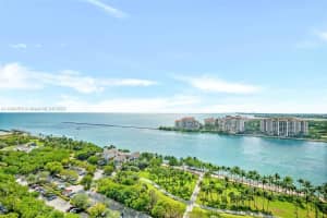 300 South Pointe Dr APT 2001, Miami Beach, FL 33139, Sold 04/25/24