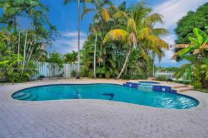 362 Lake Crest Ct, Weston, FL 33326, Sold 01/29/24