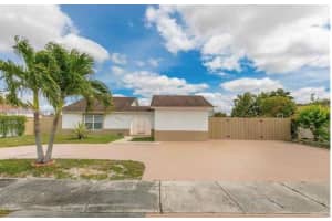 19561 NW 60th Ct, Hialeah, FL 33015, Sold 01/24/24