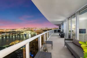 400 Alton Rd APT 2004, Miami Beach, FL 33139, Sold 01/16/24