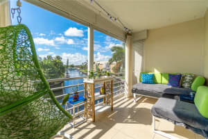 3010 NE 16th Ave APT 303, Oakland Park, FL 33334, Sold 01/04/24