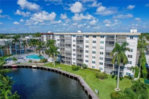 3010 NE 16th Ave APT 303, Oakland Park, FL 33334, Sold 01/04/24