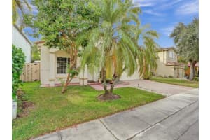 1633 E Harmony Lake Cir, Davie, FL 33324, Sold 12/20/23