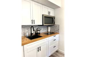 400 Kings Point Dr APT 105, Sunny Isles Beach, FL 33160, Sold 04/20/24