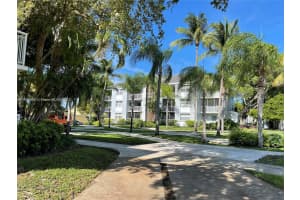 8660 SW 212th St APT 306, Cutler Bay, FL 33189, Sold 02/20/24