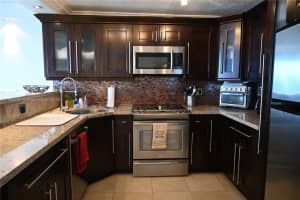 401 Ocean Dr APT 1126, Miami Beach, FL 33139, Sold 02/08/24