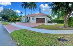 13976 SW 42nd St, Davie, FL 33330, Sold 02/07/24