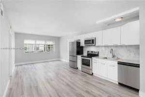 1275 Marseille Dr #35, Miami Beach, FL 33141, Sold 05/17/24