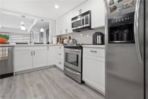 7114 NW 169th St #7114, Hialeah, FL 33015, Sold 01/10/24