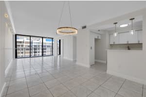 1450 Brickell Bay Dr APT 804, Miami, FL 33131, Sold 04/19/24