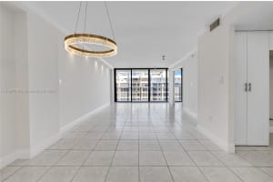 1450 Brickell Bay Dr APT 804, Miami, FL 33131, Sold 04/19/24