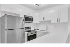 6540 W 26th Dr Apt 11-60, Hialeah, FL 33016, Sold 12/11/23