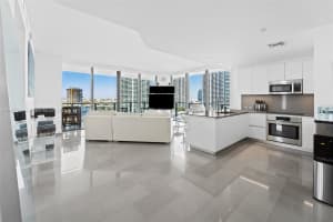 68 SE 6th St Apt 1512, Miami, FL 33131, Sold 03/13/24