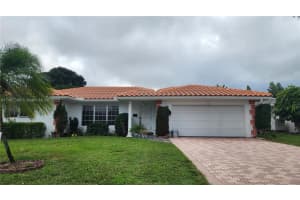 15 Little Harbor Way, Deerfield Beach, FL 33441, Sold 02/12/24