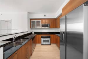 325 S Biscayne Blvd #4315, Miami, FL 33131, Sold 06/04/24