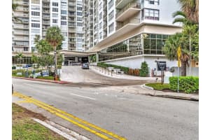 4101 Pine Tree Dr 621,620, Miami Beach