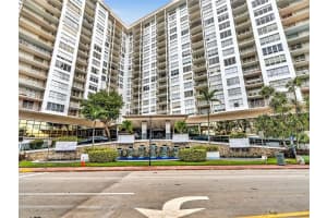 4101 Pine Tree Dr, Miami, FL 33140, - MLS#A11487729