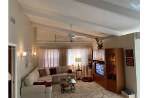 466 Briarwood Cir # 2-60, Hollywood, FL 33024, Sold 04/16/24