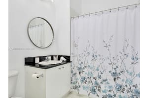 2200 NE 4th Ave APT 406, Miami, FL 33137, Sold 01/05/24