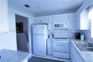 5300 Washington St APT S112, Hollywood, FL 33021, Sold 09/17/24