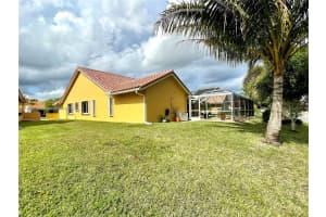 1031 NW 162nd Ave, Pembroke Pines, FL 33028, Sold 05/01/24