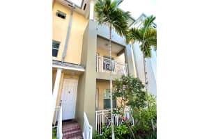 348 Olssen Ave, Fort Lauderdale, FL 33312, Sold 04/09/24