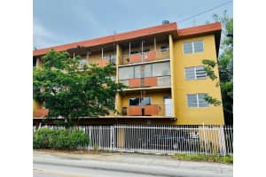 13480 NE 6th Ave APT 313, North Miami, FL 33161, Sold 01/06/25